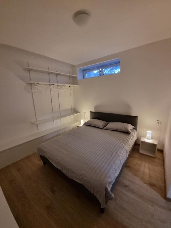 Apartments "M" プーラ エクステリア 写真